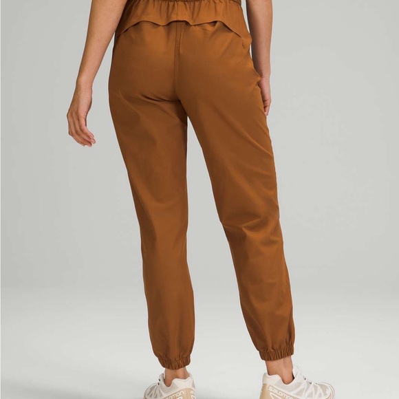 Lululemon Warpstreme High-Rise 7/8 Jogger - Picture 2 of 3